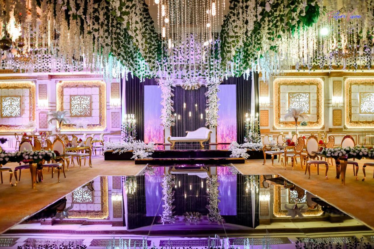 Rehana Plaza Hotel Cairo Exterior photo A wedding reception in Karachi, Pakistan