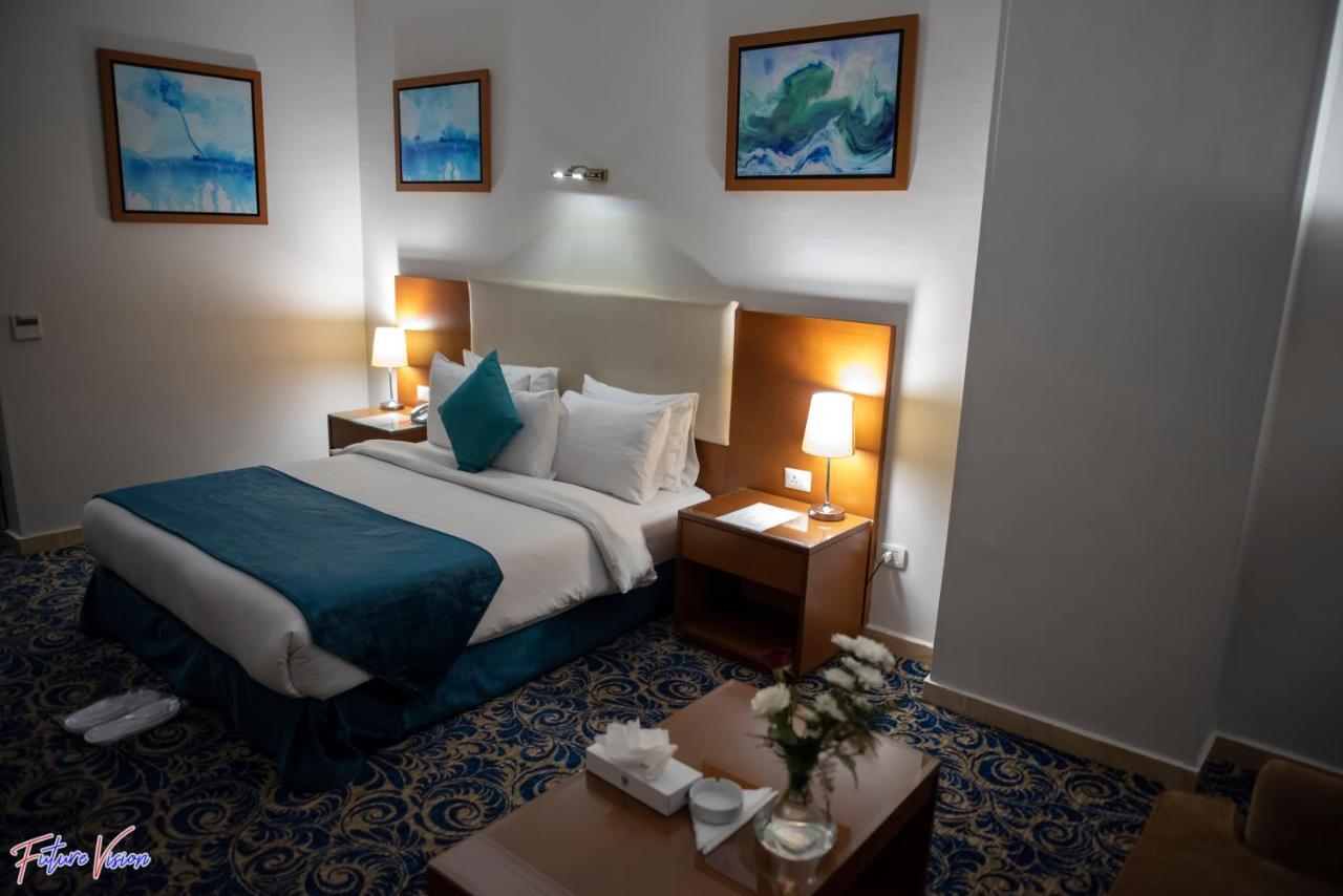 Rehana Plaza Hotel Cairo Exterior photo A room at the hotel